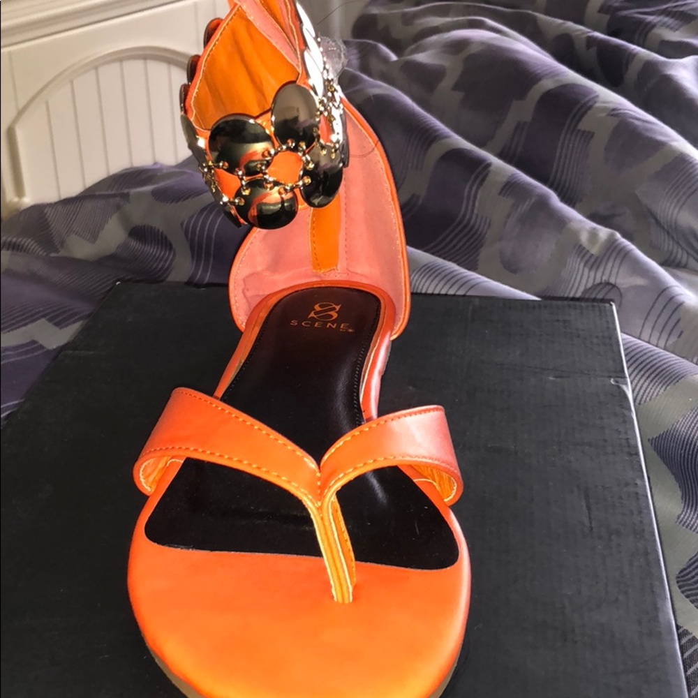 Sandals - Picture 3 of 3